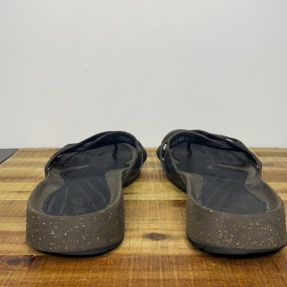 TEVA Leather Strappy Thong Sandals: Size 9 - Picture 5 of 7